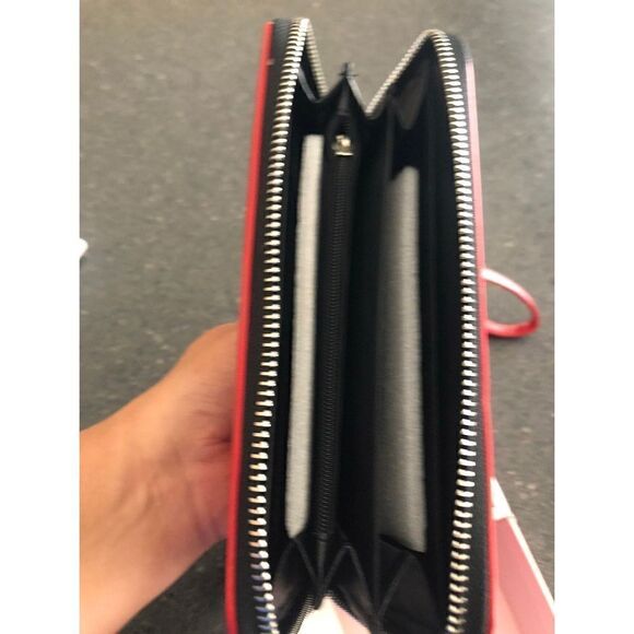 BCBG wristlet wallets for women - Picture 5 of 7